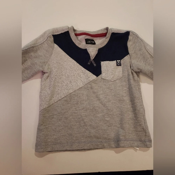 Joe's Toddler Boy 2 Piece Set, Long Sleeve and Jean Joggers in Size 2T - Picture 2 of 10